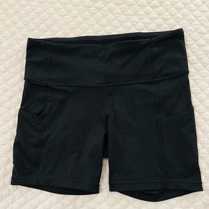 Lululemon Wunder Train 6” shorts